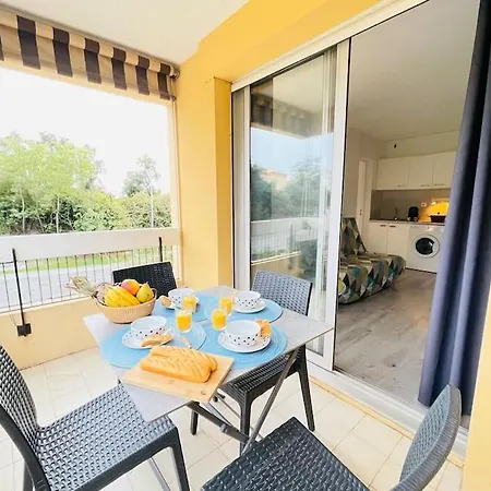 Appartement Les Estivales Boulouris Yourhosthelper